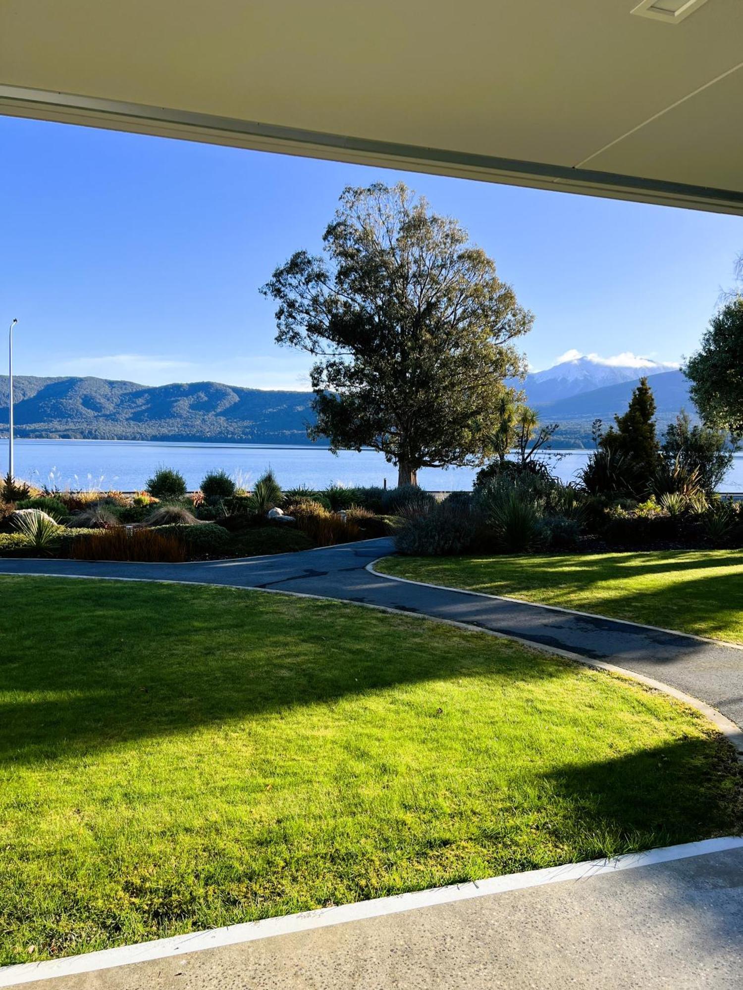 Fiordland Lakeview Motel And Apartments Te Anau Exteriér fotografie